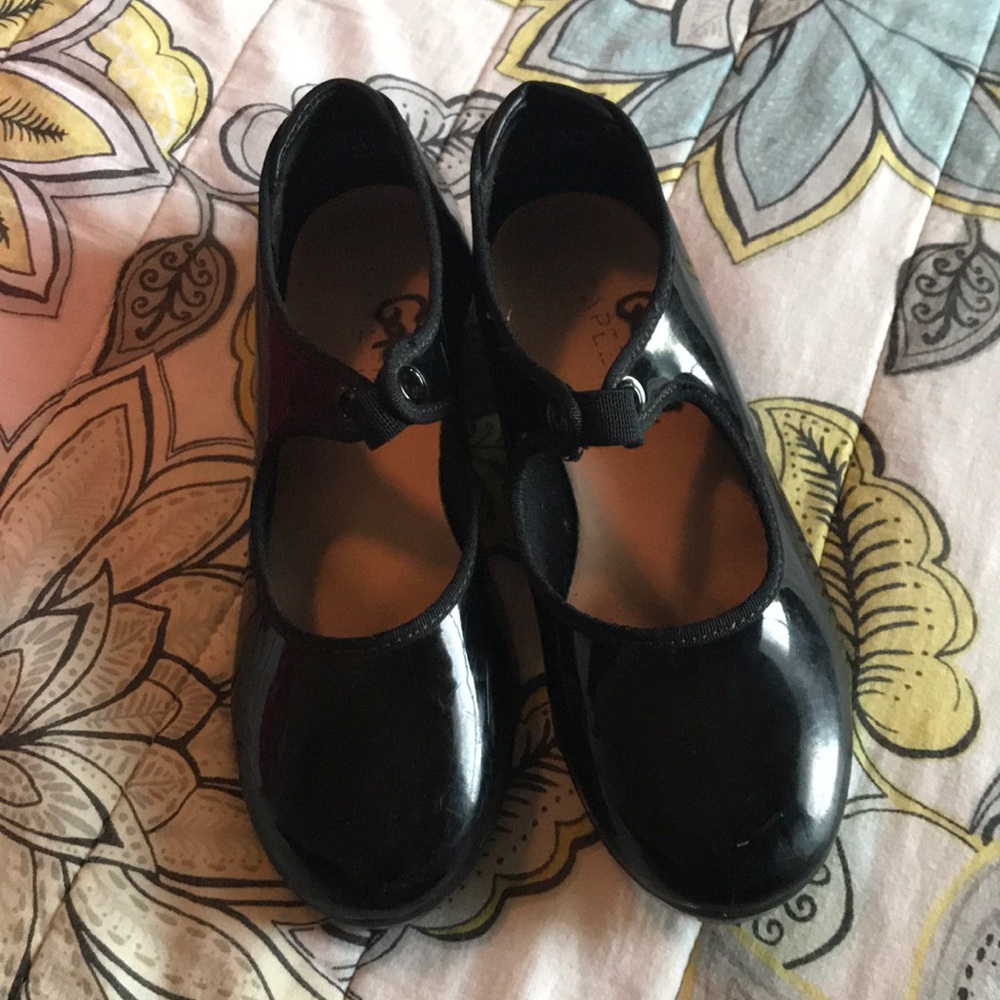 Tap shoes